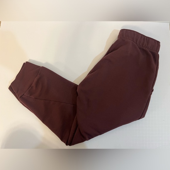 Nike Dry Endurance 7/8 Joggers in Burgundy Crush - Picture 6 of 10